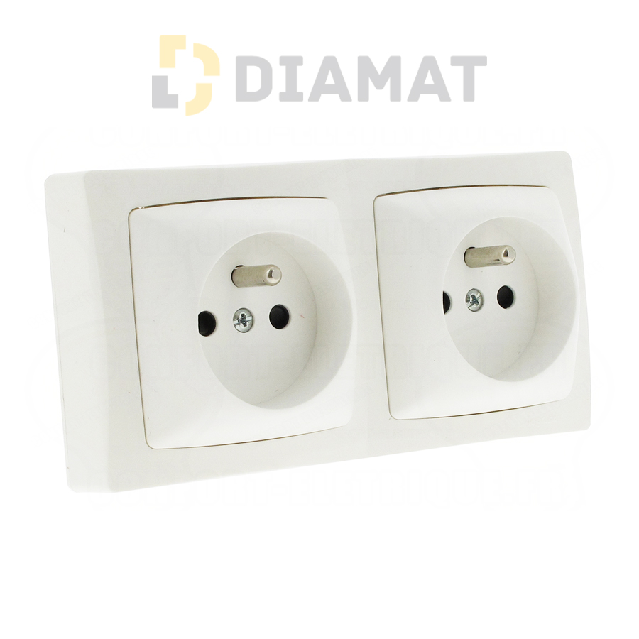 Zásuvka horizontálna LE086076 - OTEO-2X2P+T - LEGRAND