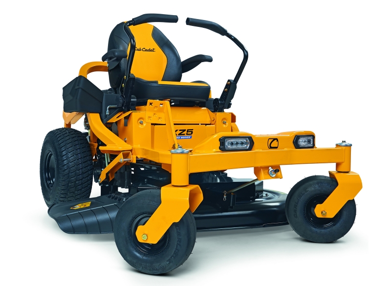 traktorova_kosa__ka_cub_cadet_zx5_107_zero_turn