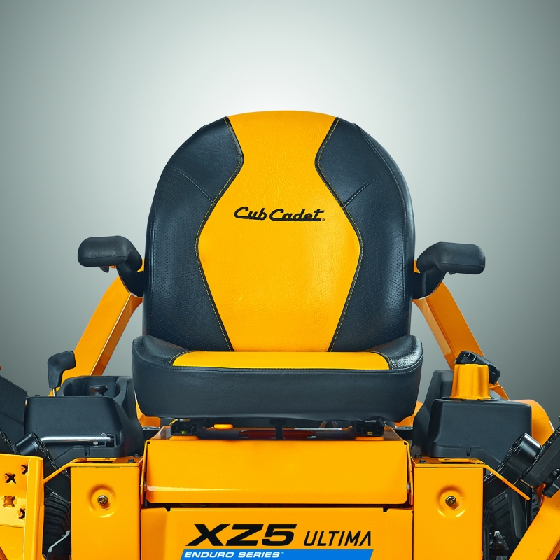 traktorova_kosa__ka_cub_cadet_zx5_107_zero_turn_4