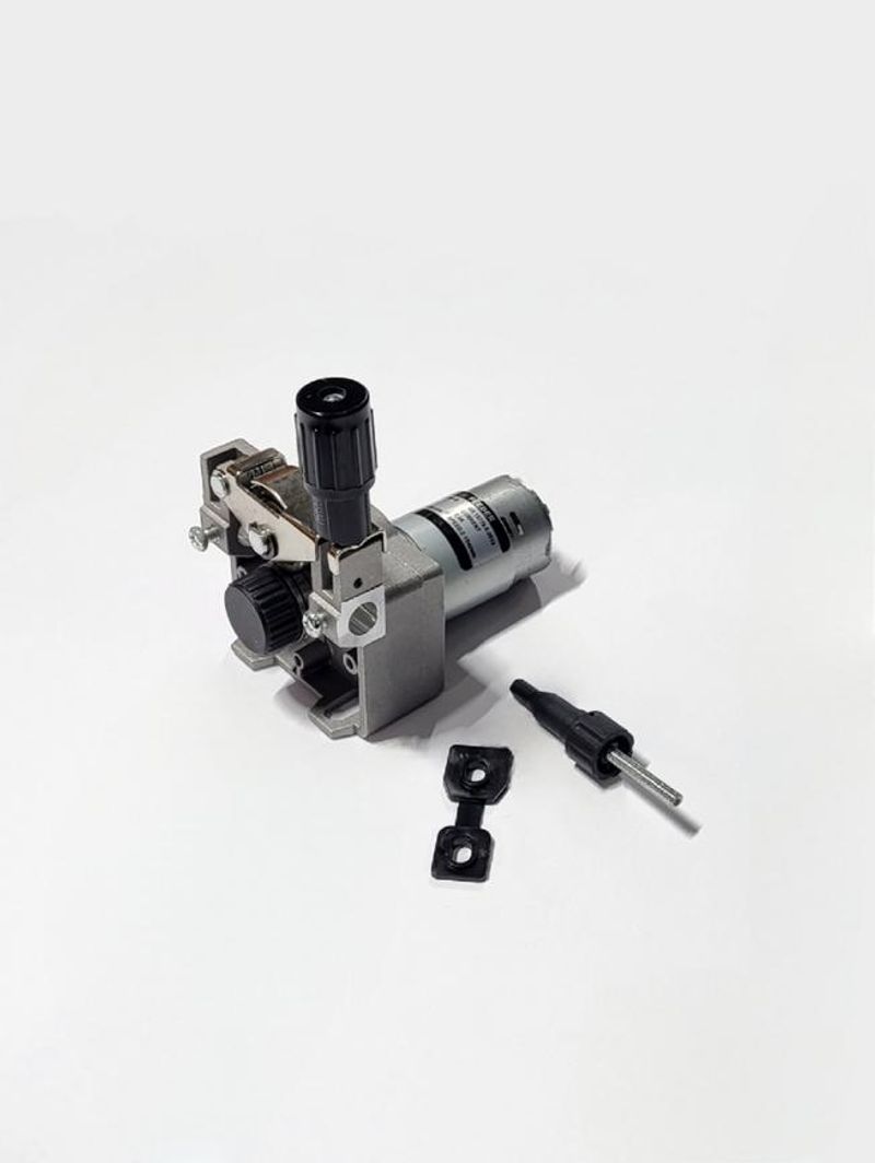 Podávač drôtu, zváračka MIG-195