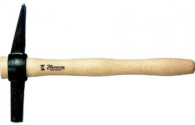 Kladivo Zbirovia 709/750 g, murárske, drevo