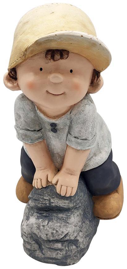 Dekorácia MagicHome Gecco, Chlapec na kameni, magnesia, 31x23x42 cm